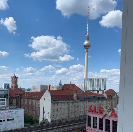 Über den Dächern von Berlin: Exklusiv Wohnen im GRANDAIRE! — photo 1